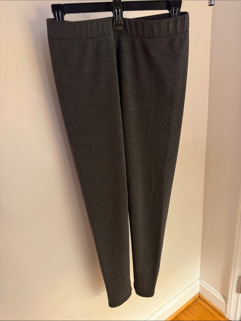 LOFT Gray Knit Leggings with Zipper Ankle